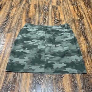 Eddie Bauer Adventurer 2.0 Skort Camo Women's Size 6 Green Hiking Outdoor Skirt